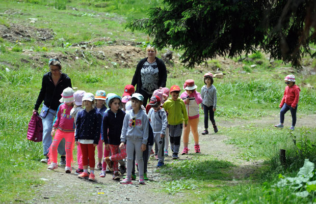 Ко све дере родитеље за екскурзије